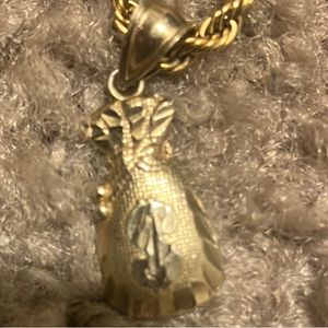 10k money bag pendent
